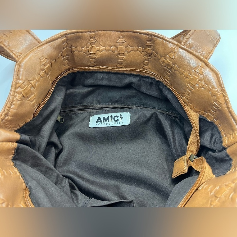 AMICI Accessories Elegant Tan Large Purse Tote or Shoulder Bag - Picture 12 of 16